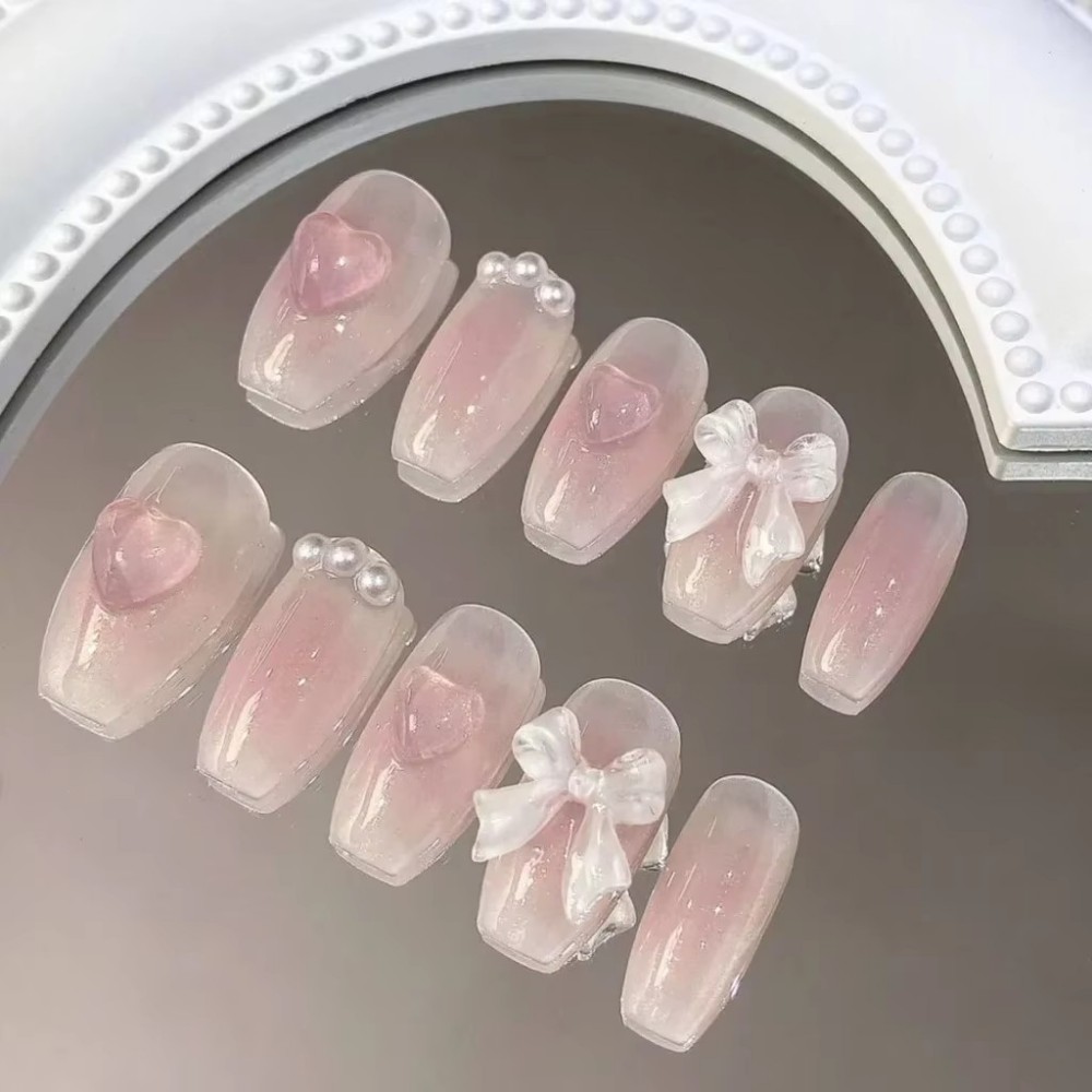 Nail Art Y2K - かわいいピンクの甘いプリンセス取り外し可能な手作りウェアネイルアート Y2K バイタリティガールショートフェイクネイルブラッシュボウネイルパッチ