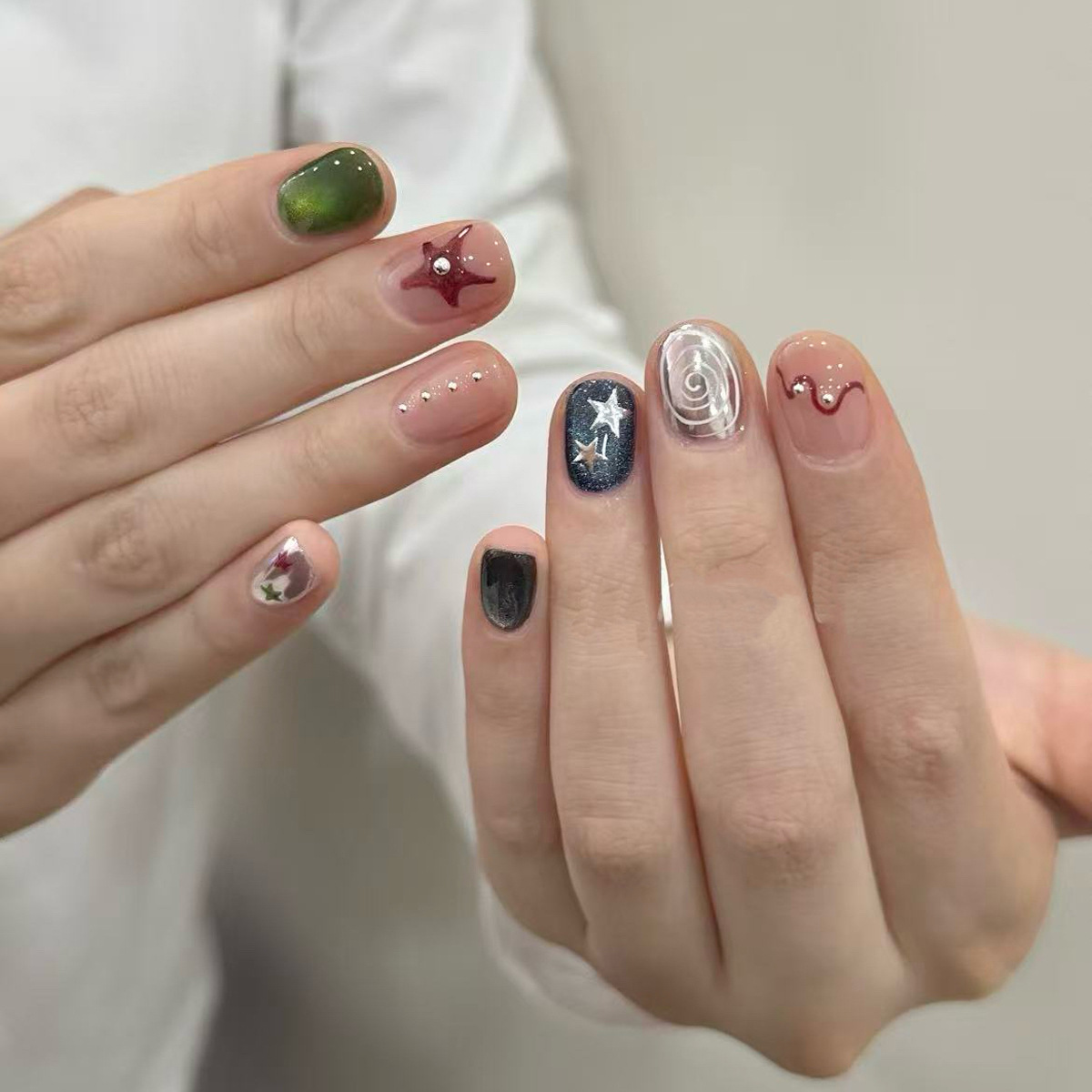 10枚入り グリッター キャットアイ ショート スクエア ラ - Nail Art Y2K のレビューと価格