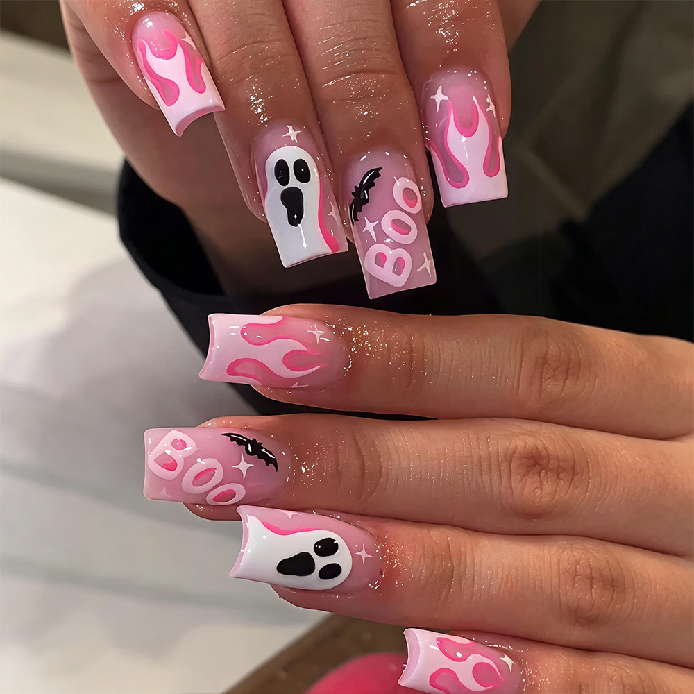 24枚入り ハロウィンつけ爪 ピンク 可愛いゴースト スパイ - Nail Art Y2K のレビューと価格