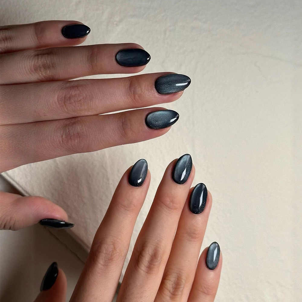 24枚入りアーモンド型フェイクネイル グレー キャッツアイ  - Nail Art Y2K のレビューと価格